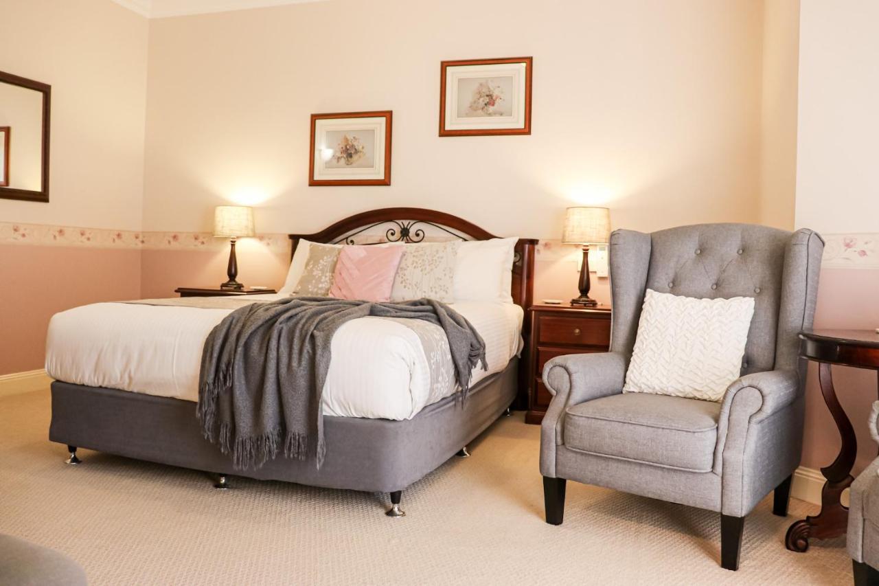 Plumes Boutique Bed & Breakfast Tamworth Eksteriør billede